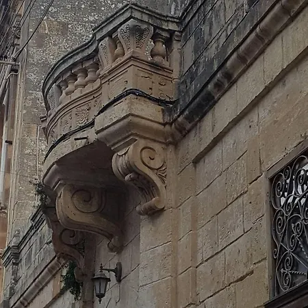 Fully Air-conditioned Traditional Maltese House 別荘 Żejtun