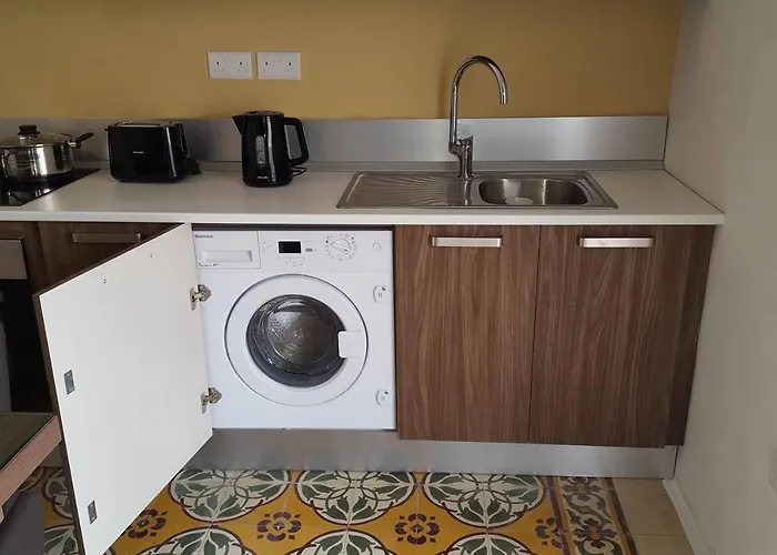 Ferienhaus Fully Air-conditioned Traditional Maltese House